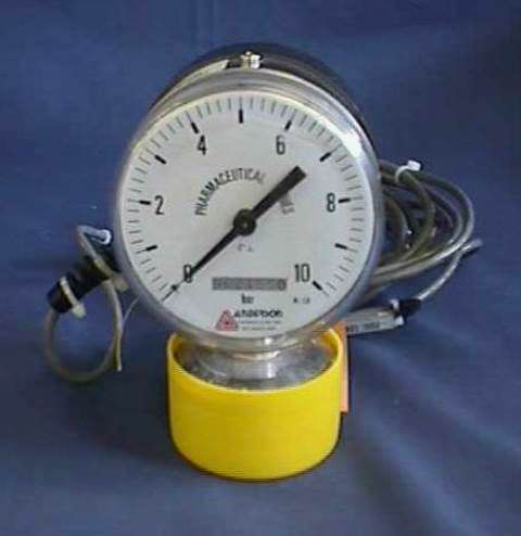 MANOMETRE ANALOGIQUE PRESSOSTAT ANDERSON / IPS200 EG-0320100510404 70583 en exposition chez Provendum à Lausanne (la photo contient un des exemplaires en stock) MANOMETRE ANALOGIQUE PRESSOSTAT ANDERSON / IPS200 EG-0320100510404 (70583)