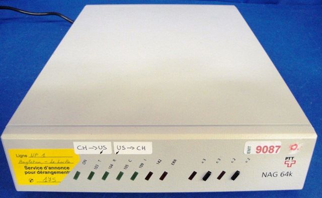 MODEM ADAPTER V35 ISDN SECURISE NAG / 64k 9087 en exposition chez Provendum à Lausanne (la photo contient un des exemplaires en stock) MODEM ADAPTER V35 ISDN SECURISE NAG / 64k (9087)