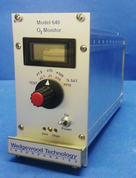 OXYMETRE TRANSMETTEUR WEDGEWOOD TECHNOLOGY / 640-O2 70263 en exposition chez Provendum à Lausanne (la photo contient un des exemplaires en stock) OXYMETRE TRANSMETTEUR WEDGEWOOD TECHNOLOGY / 640-O2 (70263)