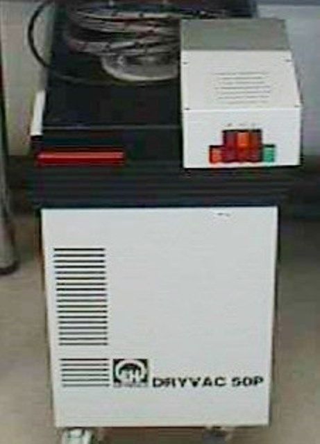 POMPE VIDE SECHE LEYBOLD / DRYVAC 50 P 4978 en exposition chez Provendum à Lausanne (la photo contient un des exemplaires en stock) POMPE VIDE SECHE LEYBOLD / DRYVAC 50 P (4978)