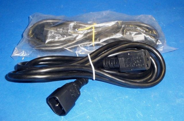 RALLONGE CABLE ALIMENTATION, Lot de 10 9964 en exposition chez Provendum à Lausanne (la photo contient un des exemplaires en stock) RALLONGE CABLE ALIMENTATION, Lot de 10 (9964)