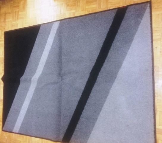 TAPIS ANTIPOUSSIERE CWS / DUST CONTROL 9784 en exposition chez Provendum à Lausanne (la photo contient un des exemplaires en stock) TAPIS ANTIPOUSSIERE CWS / DUST CONTROL (9784)