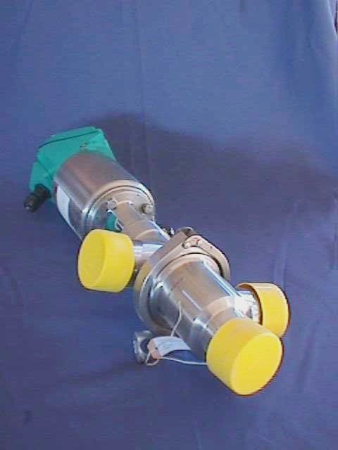 VANNE PNEUMATIQUE 3 VOIE REPARTITION TRI-CLOVER ALFA LAVAL / TRI-FLO 761TR-21M-30S-2-316L-12-1-43-SFY 70333 en exposition chez Provendum à Lausanne (la photo contient un des exemplaires en stock) VANNE PNEUMATIQUE 3 VOIE REPARTITION TRI-CLOVER ALFA LAVAL / TRI-FLO 761TR-21M-30S-2-316L-12-1-43-SFY (70333)